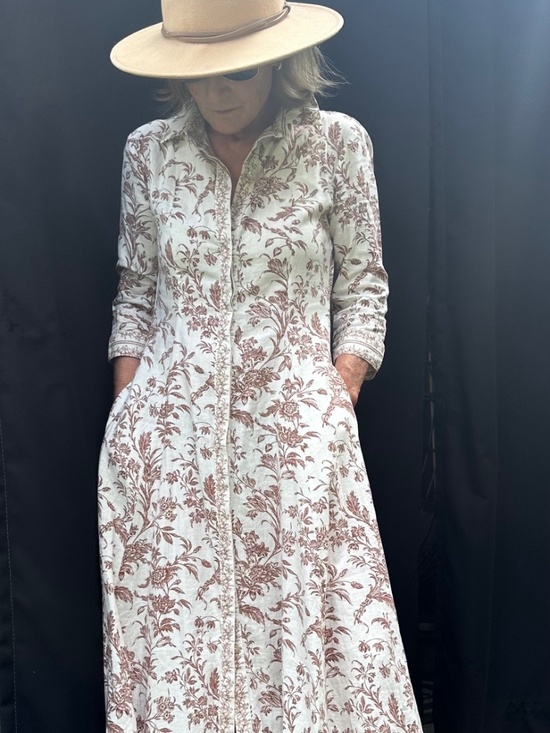 Laura Ashley Dresses & Skirts - Precious Laura Ashley Linen Maxi Dress